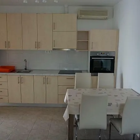 Ljubica Biograd Na Moru